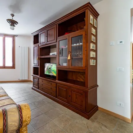 Guesthost - Arsenale Duplex *