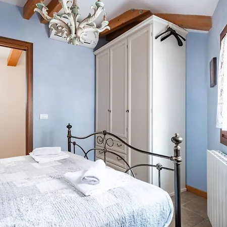 Guesthost - Arsenale Duplex *