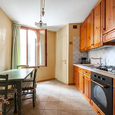 Appartamento Guesthost - Arsenale Duplex Venezia